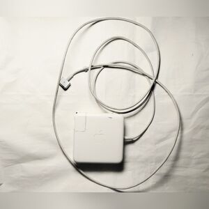 Pre Owned Apple Magsafe 2 Charger 85w A1424